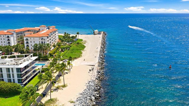 106 Inlet Way 105, Palm Beach Shores, FL 33404
