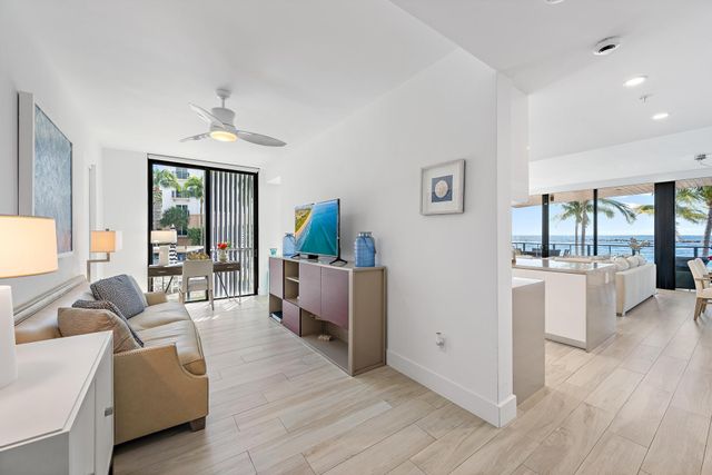 106 Inlet Way 105, Palm Beach Shores, FL 33404
