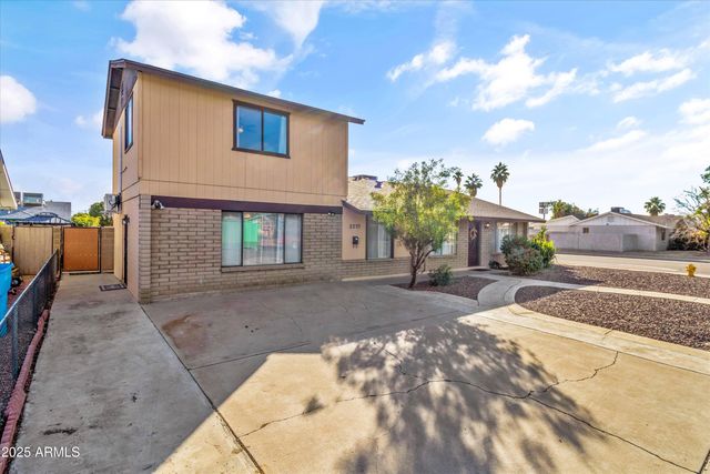2255 W BLOOMFIELD Road, Phoenix, AZ 85029