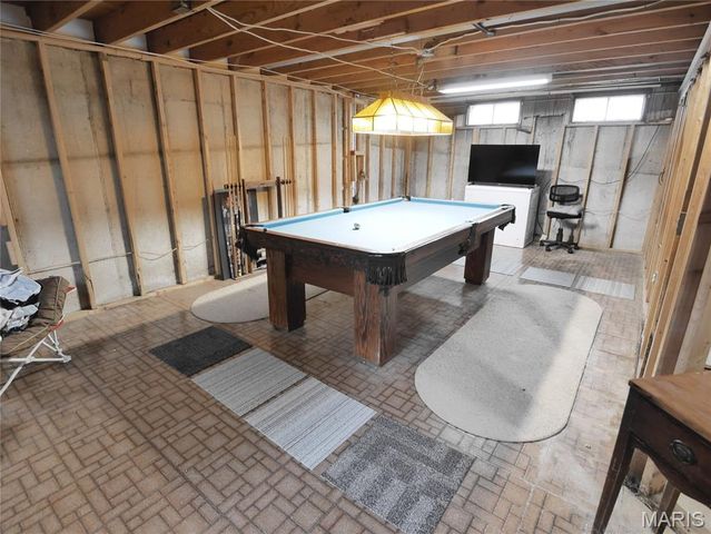 2295 Woodgrass Drive, St Louis, MO 63114