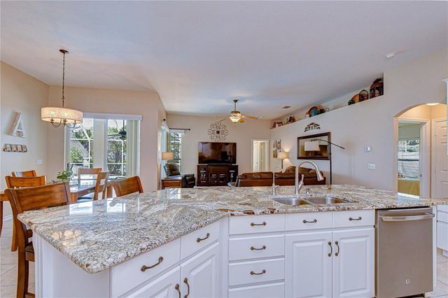4609 COMPASS OAKS DRIVE, Valrico, FL 33596