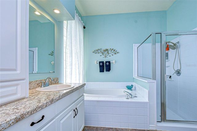 4609 COMPASS OAKS DRIVE, Valrico, FL 33596