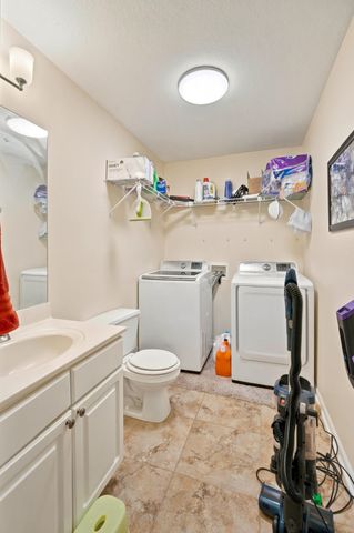 4805 NEWCASTLE DR, Columbia, MO 65203