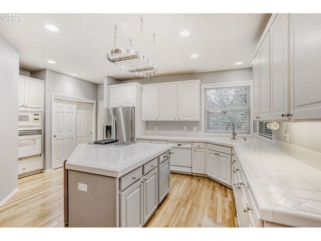 12435 Sw 158TH Ave, Beaverton, OR 97007