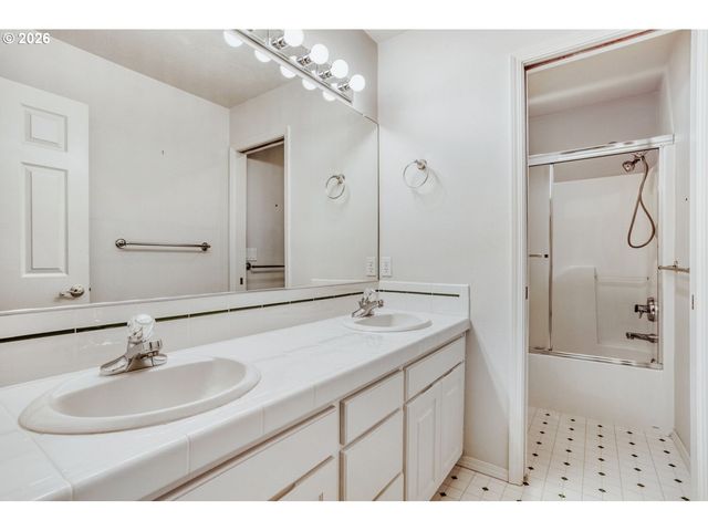 12435 Sw 158TH Ave, Beaverton, OR 97007