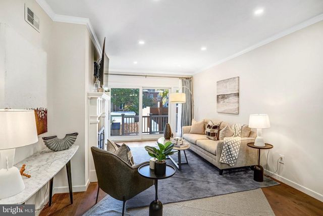 745 10TH ST SE, Washington, DC 20003