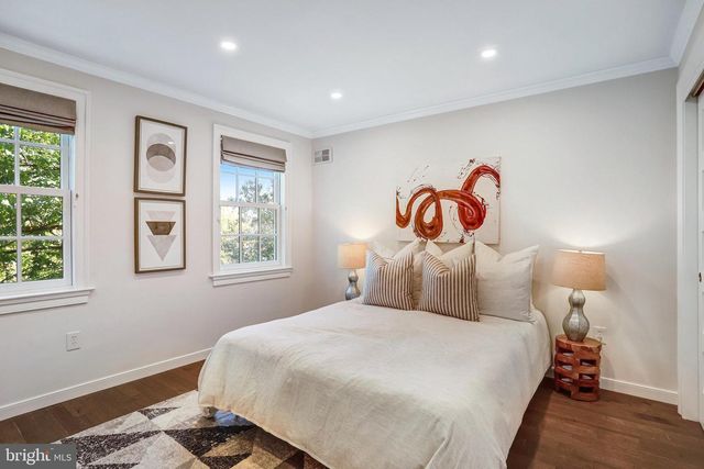 745 10TH ST SE, Washington, DC 20003