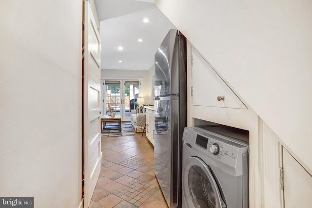 745 10TH ST SE, Washington, DC 20003