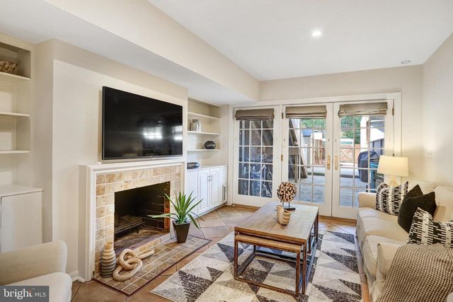 745 10TH ST SE, Washington, DC 20003