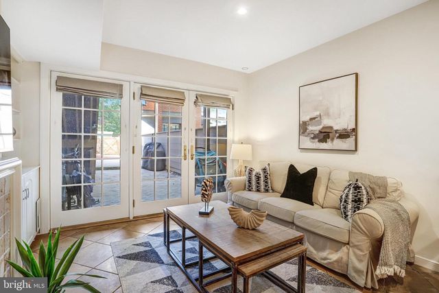 745 10TH ST SE, Washington, DC 20003