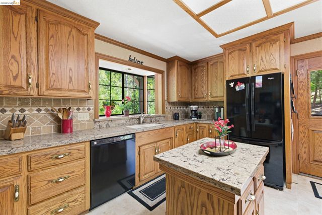 23443 Middle Camp, Twain Harte, CA 95383