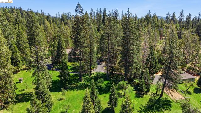 23443 Middle Camp, Twain Harte, CA 95383