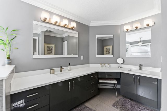 2784 W Orchard Circle, Davie, FL 33328