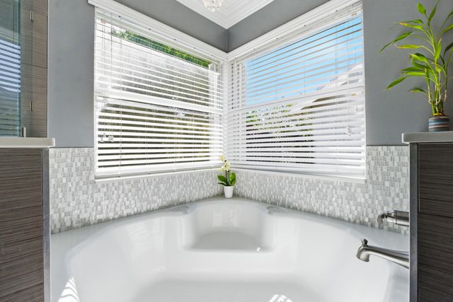 2784 W Orchard Circle, Davie, FL 33328