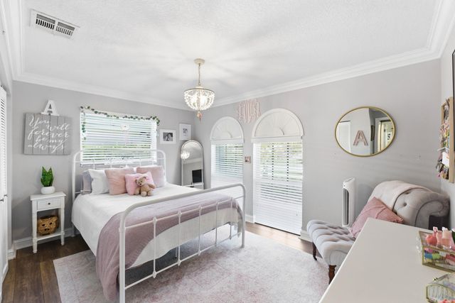2784 W Orchard Circle, Davie, FL 33328