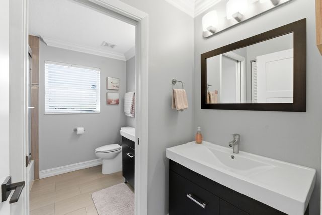 2784 W Orchard Circle, Davie, FL 33328