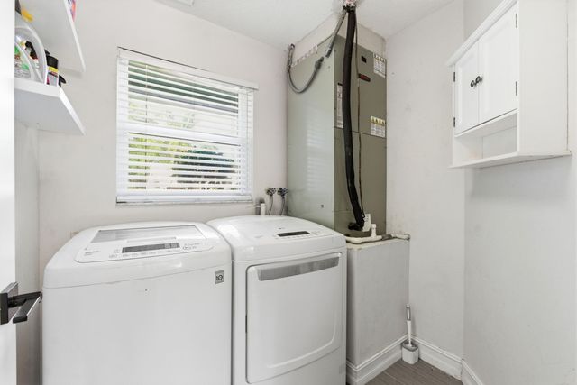 2784 W Orchard Circle, Davie, FL 33328