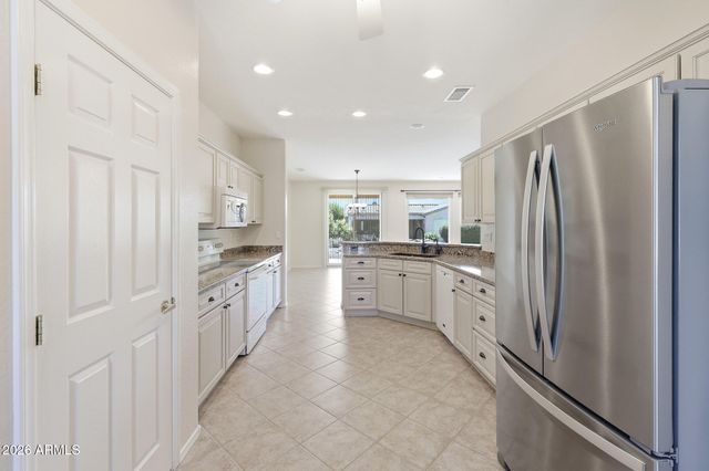 20693 N GLEN CANYON Drive, Surprise, AZ 85387