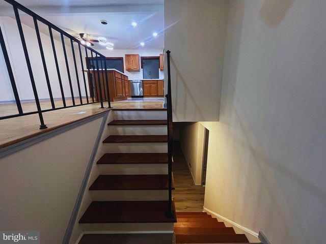 6913 CANYON DR, Capitol Heights, MD 20743