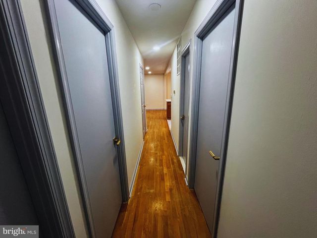 6913 CANYON DR, Capitol Heights, MD 20743