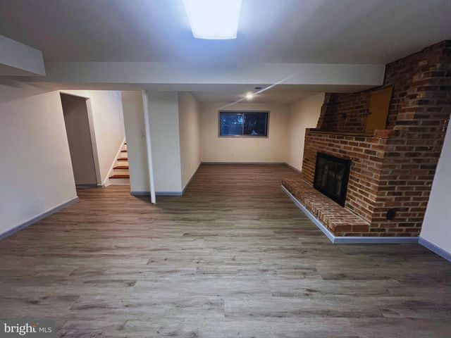 6913 CANYON DR, Capitol Heights, MD 20743