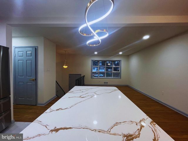 6913 CANYON DR, Capitol Heights, MD 20743