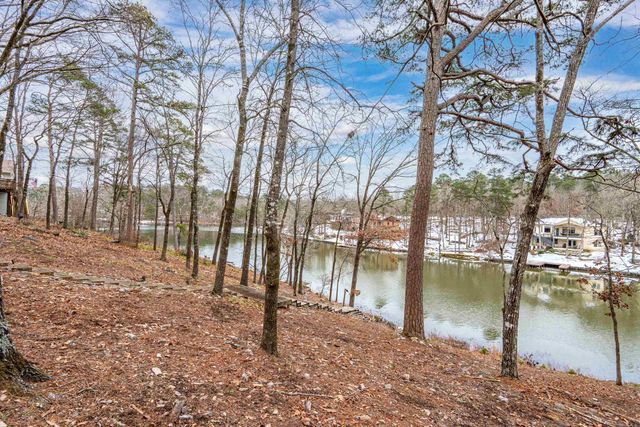 12 Alava Lane, Hot Springs Village, AR 71909