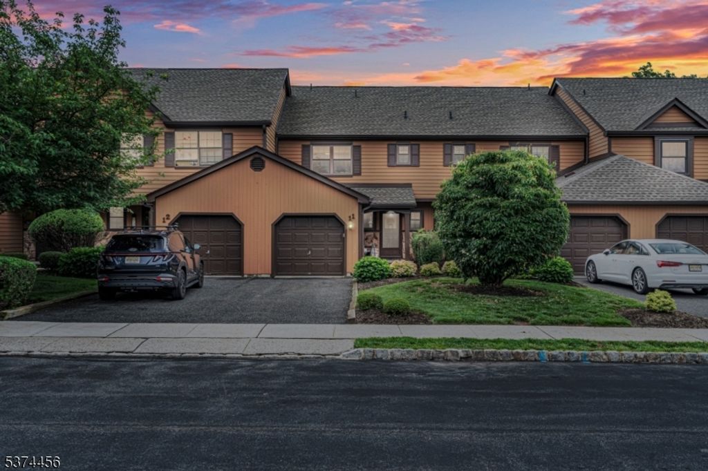 11 Manor Dr, Hillsborough Twp., NJ 08844