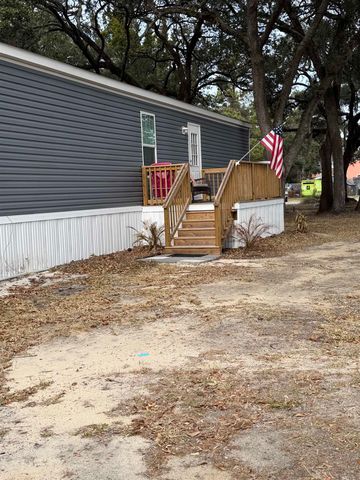 510 Key Largo Ave., Murrells Inlet, SC 29576