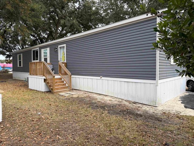 510 Key Largo Ave., Murrells Inlet, SC 29576