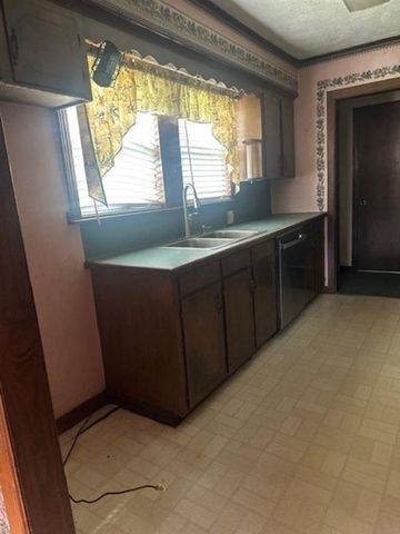 138 Lucille Street, Lake Charles, LA 70601