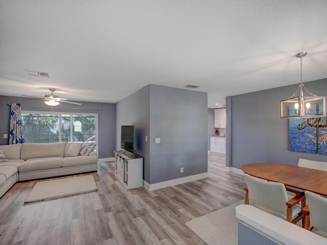 2988 PINEWOOD RUN, Palm Harbor, FL 34684