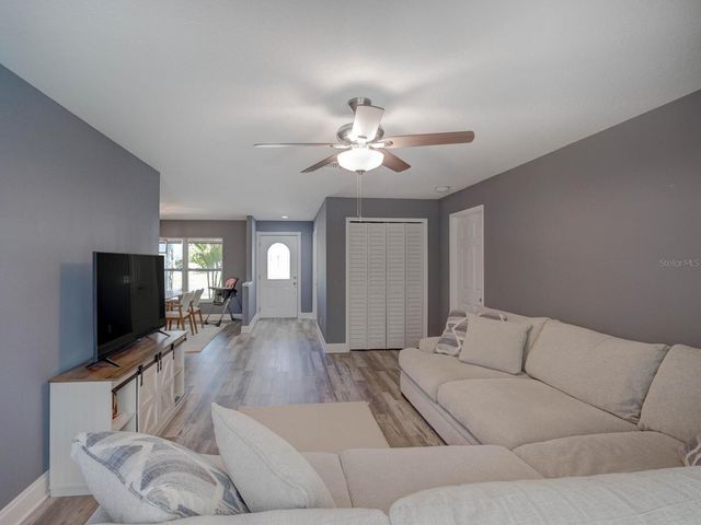 2988 PINEWOOD RUN, Palm Harbor, FL 34684