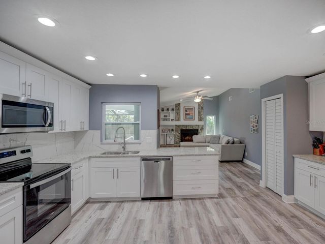 2988 PINEWOOD RUN, Palm Harbor, FL 34684