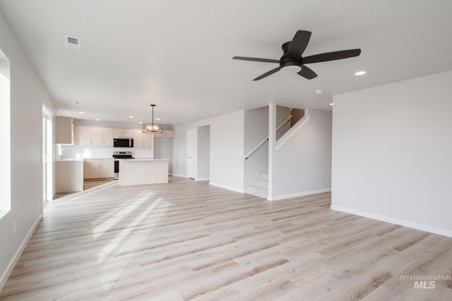 1298 W Pack River Dr, Meridian, ID 83642