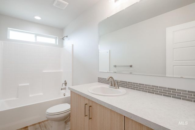 1298 W Pack River Dr, Meridian, ID 83642