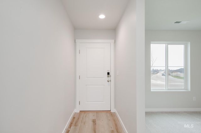 1298 W Pack River Dr, Meridian, ID 83642