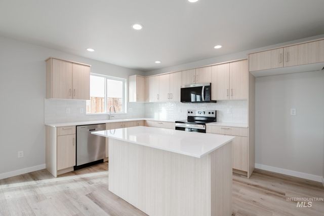 1298 W Pack River Dr, Meridian, ID 83642