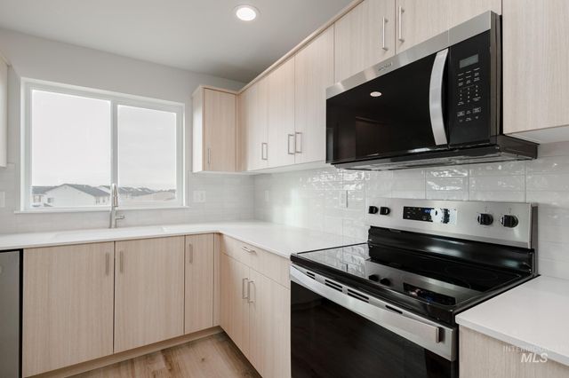 1298 W Pack River Dr, Meridian, ID 83642