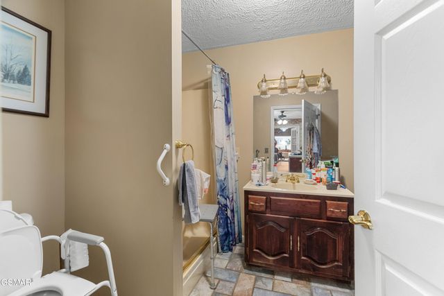 1645 E Main Street, Rogersville, TN 37857