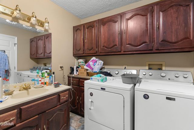 1645 E Main Street, Rogersville, TN 37857