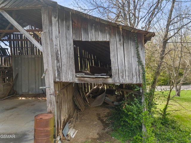 1645 E Main Street, Rogersville, TN 37857