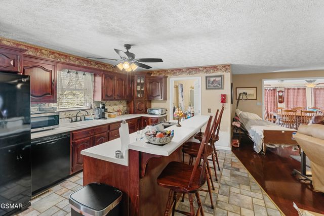 1645 E Main Street, Rogersville, TN 37857