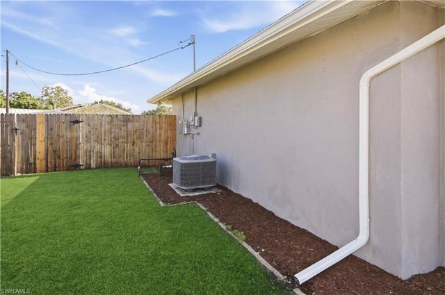 1405 Archer ST, Lehigh Acres, FL 33936