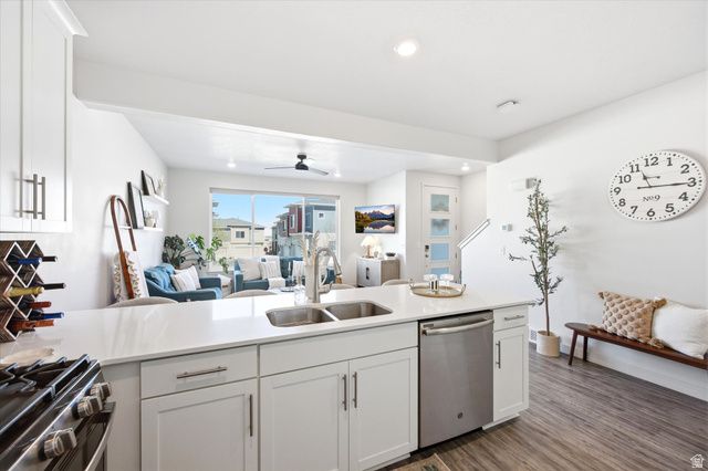 1010 W LAPIS FIELDS WAY, Bluffdale, UT 84065