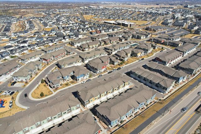 1010 W LAPIS FIELDS WAY, Bluffdale, UT 84065