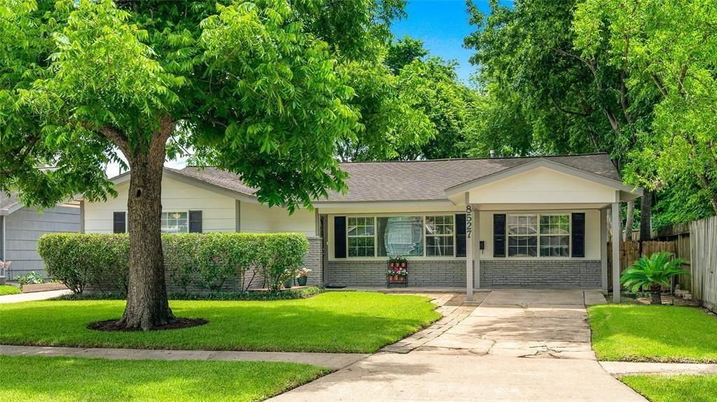 8527 Ridgepoint Drive, Houston, TX 77055