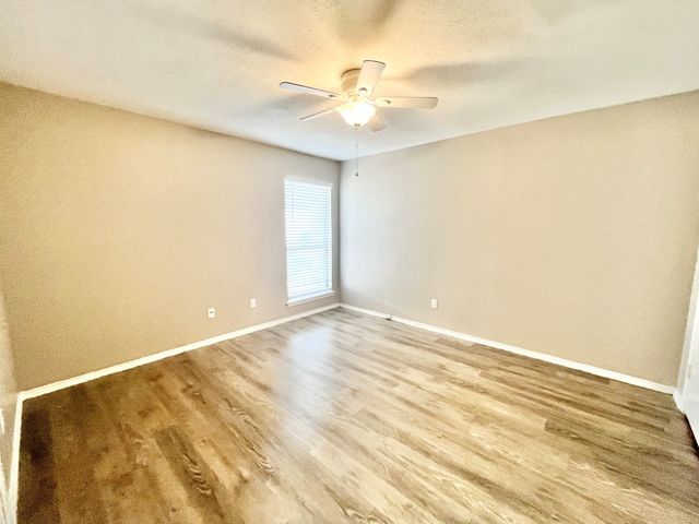 2403 Kingsford Court, Arlington, TX 76017