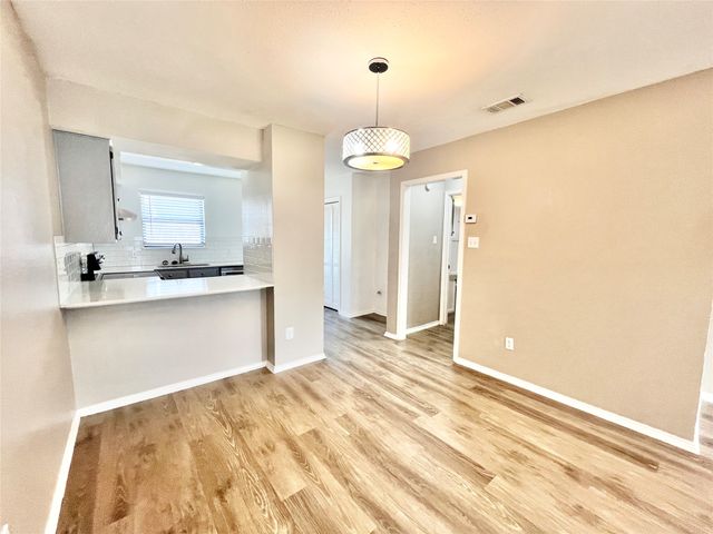 2403 Kingsford Court, Arlington, TX 76017