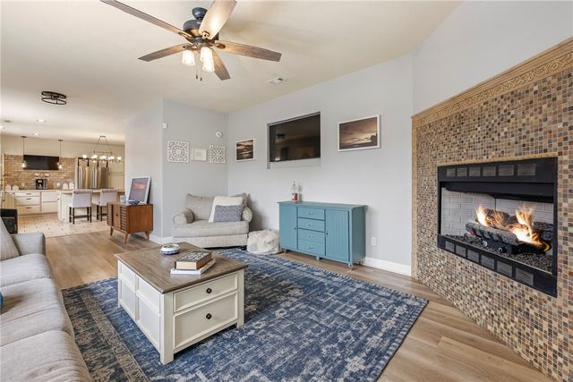 8211 Chestnut Drive, Rogers, AR 72756